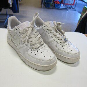 Nike Air Force 1 Women's 7 Triple White Athletic Shoe's DD8959-100